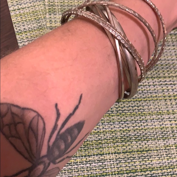 Bundle of bangles - Picture 2 of 3